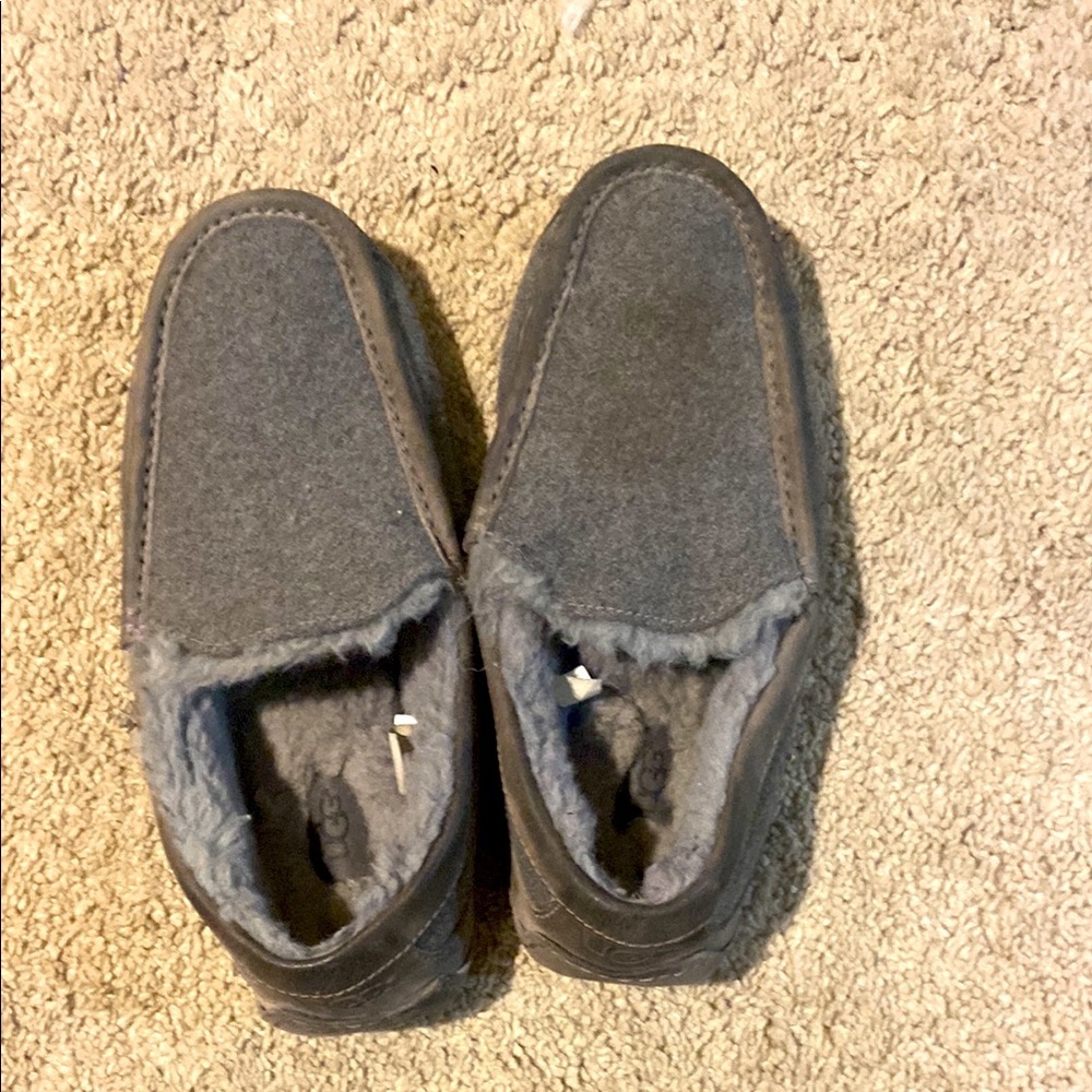 Gray UGG, slipper shoes